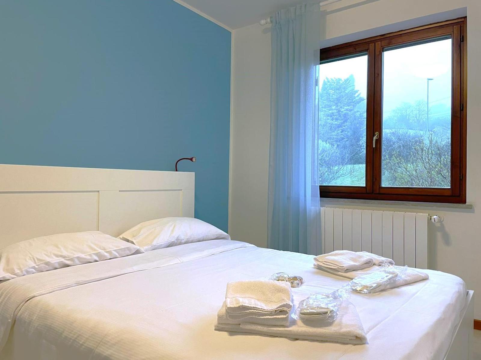 Happy Guest Apartments - Lake View And Pool Riva di Solto Extérieur photo