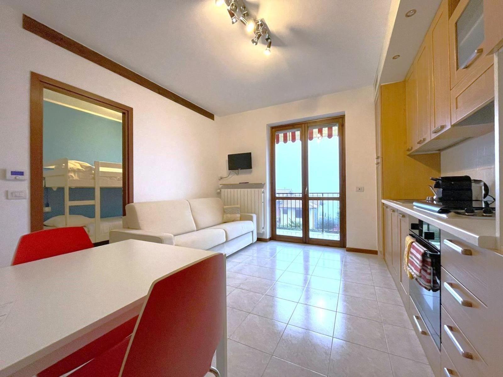 Happy Guest Apartments - Lake View And Pool Riva di Solto Extérieur photo