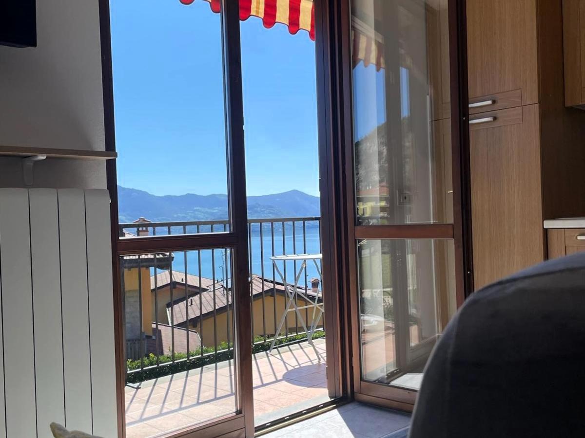 Happy Guest Apartments - Lake View And Pool Riva di Solto Extérieur photo
